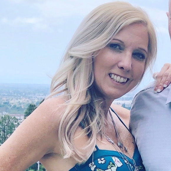 Meet your Posher, Kari - Picture 1 of 1